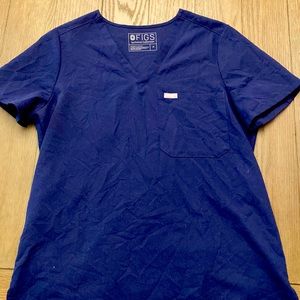 Figs medium scrub top